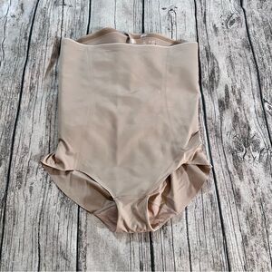 Chantelle High Waist Tan Soft Stretch Shapewear Brief Size Medium